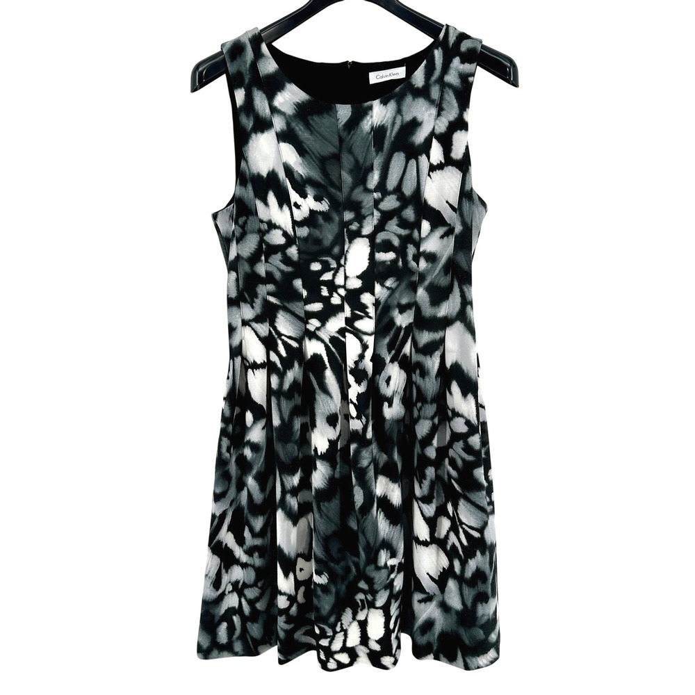 Calvin Klein Dress Women 8 Black White Abstract Animal Fit Flare Sleeveless